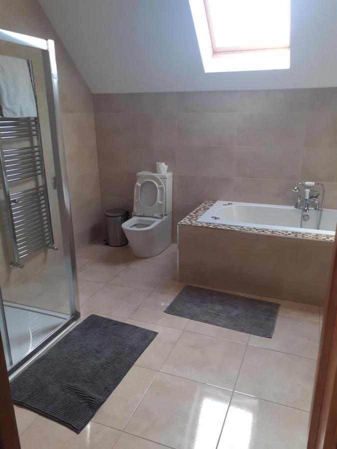 Single Or Twin Room In Lovely Country Residence Nobber Eksteriør bilde